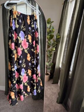 Harve Benard Reversible Black Maxi Skirt with Floral Print